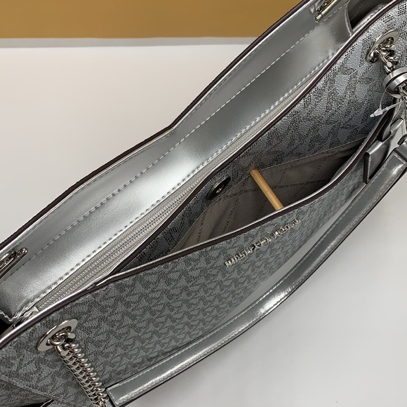 MICHAEL KORS JET SET LARGE X CHAIN SHOULDER TOTE SILVER SIGNATURE COLOR - Picture 6 of 16